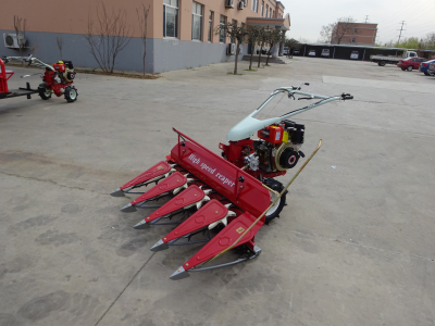 水稻割曬機使用優勢特點帶您了解 水稻割曬機使用優勢特點帶您了解